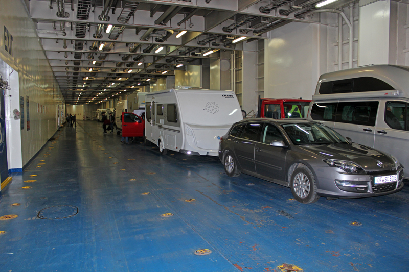 2016-04-17_194700 sardinien-2016.jpg - Im Bauch der Moby-Fhre